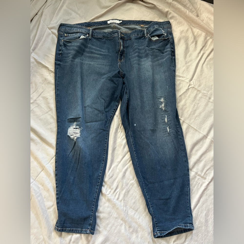 Torrid, distressed boyfriend size 30T